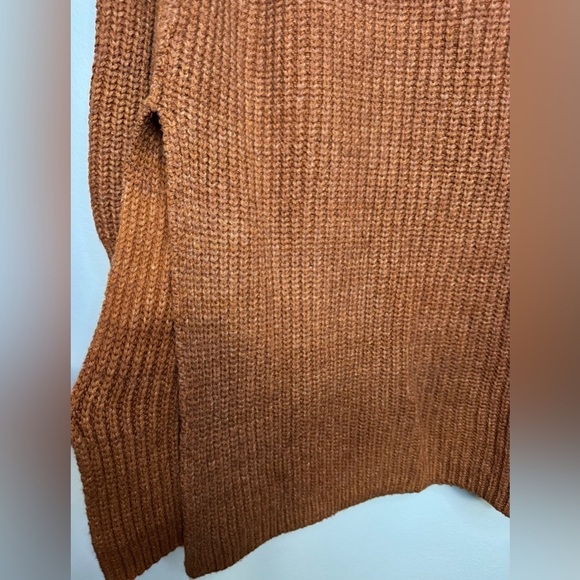 NEW Free People Women’s Oversized Long Turtleneck Sweater Size M - Picture 4 of 8